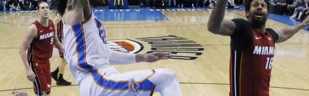  法兰克福主场遇阻平局，争四前景再生新悬念