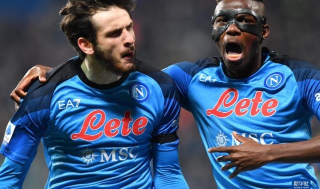  奥斯梅恩戴帽，那不勒斯狂胜弱旅  