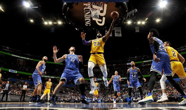  魔术连胜终结于青年军活塞  