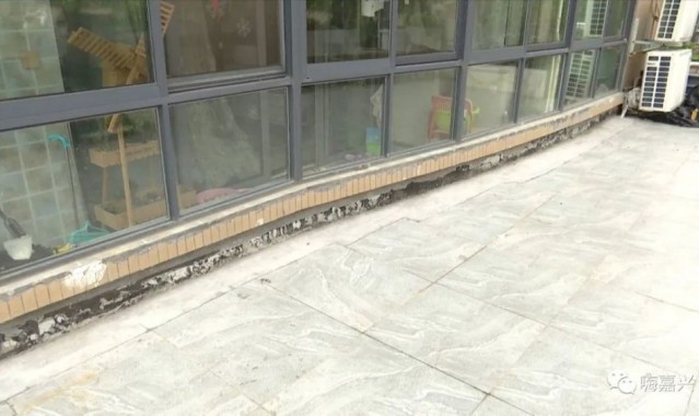  里尔憾平洛里昂，争四形势急转直下  